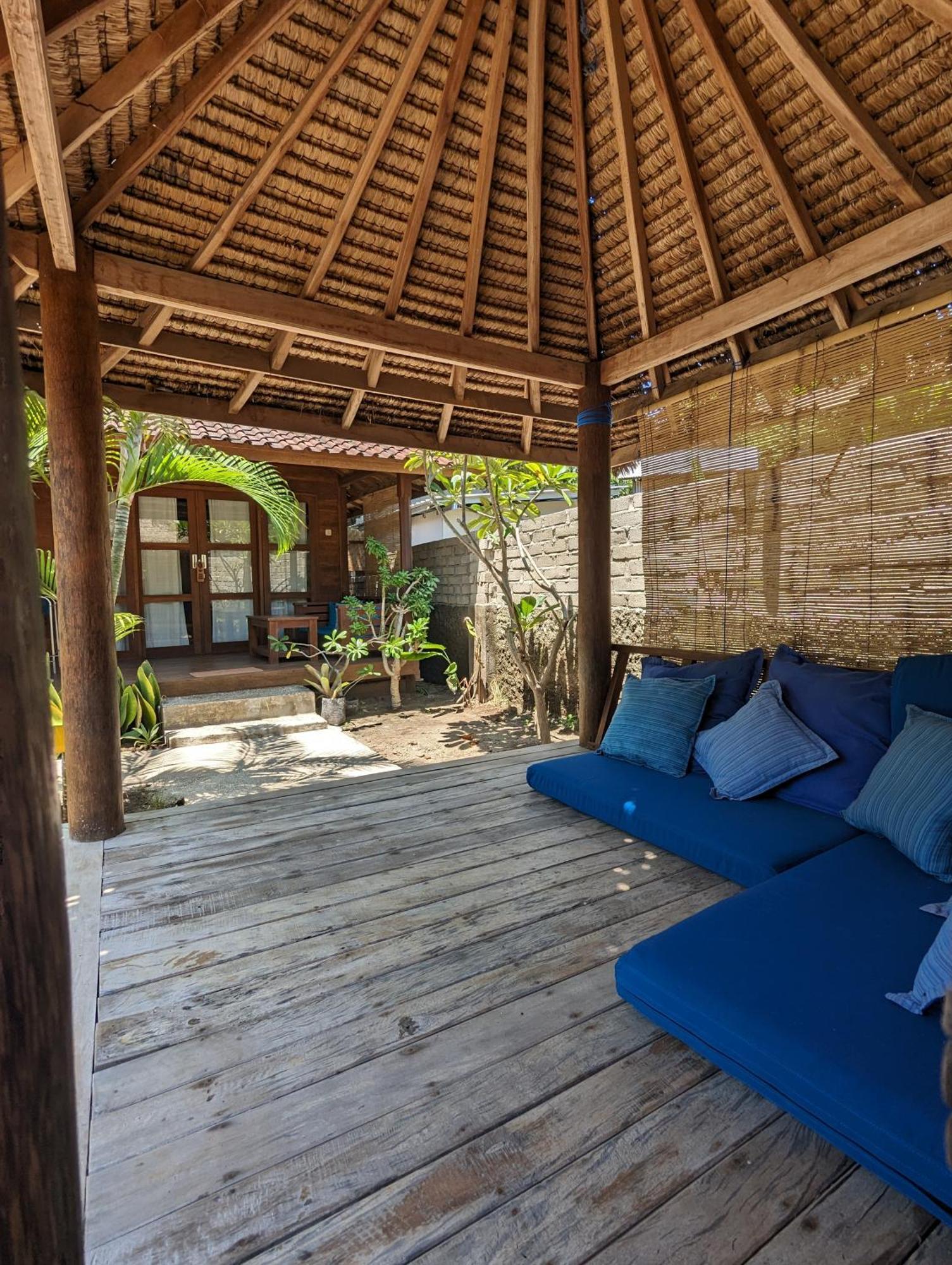 Indigo Bungalows Джили Трауанган Екстериор снимка
